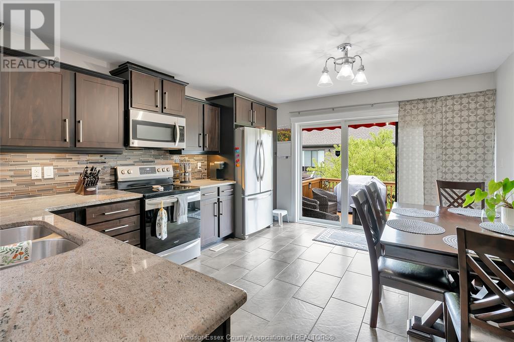 11912 Thistledown Avenue, Windsor, Ontario  N8P 0A1 - Photo 13 - 25012218