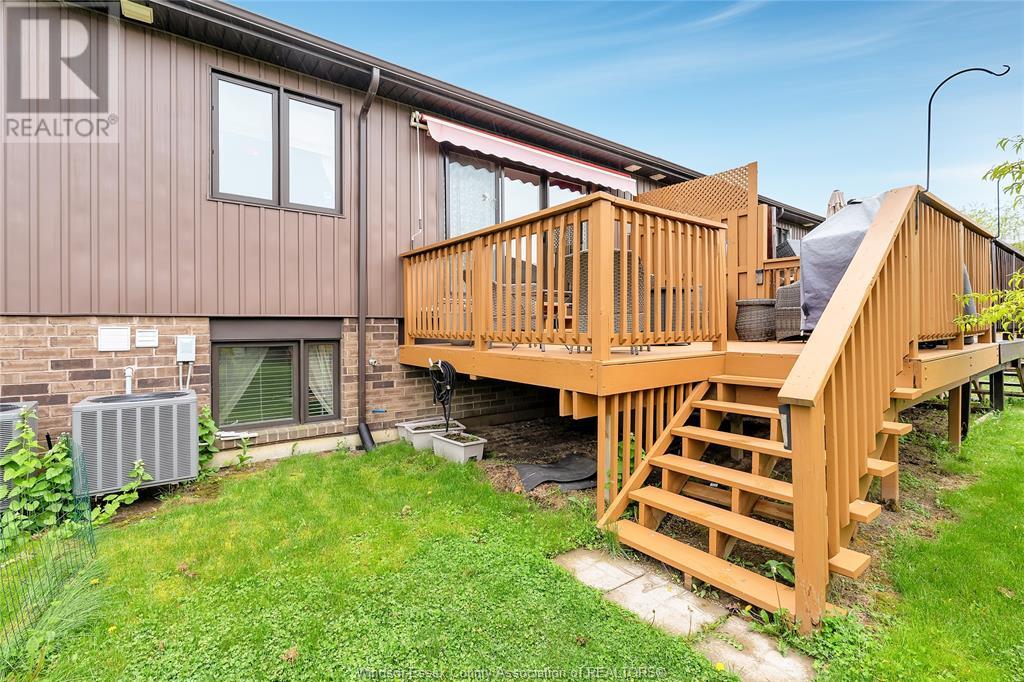 11912 Thistledown Avenue, Windsor, Ontario  N8P 0A1 - Photo 3 - 25012218