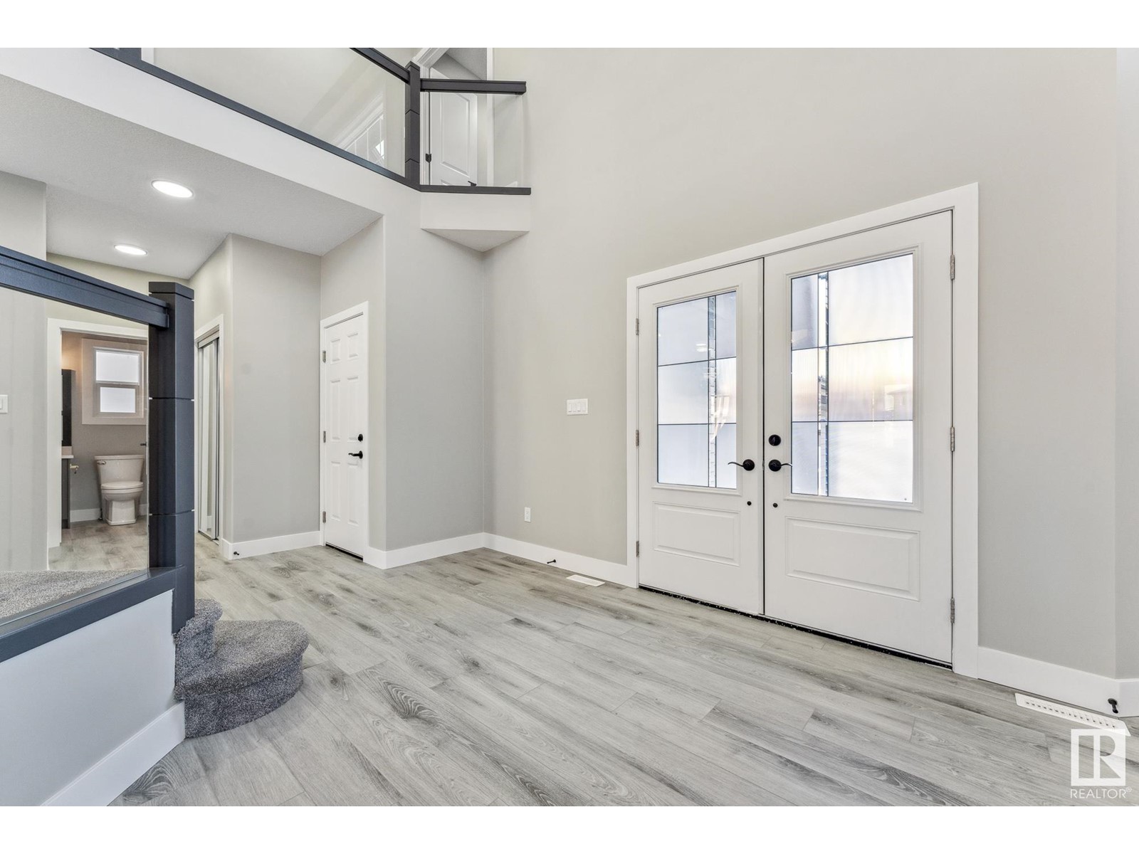 17822 60a St Nw, Edmonton, Alberta  T5Y 3T2 - Photo 2 - E4436574