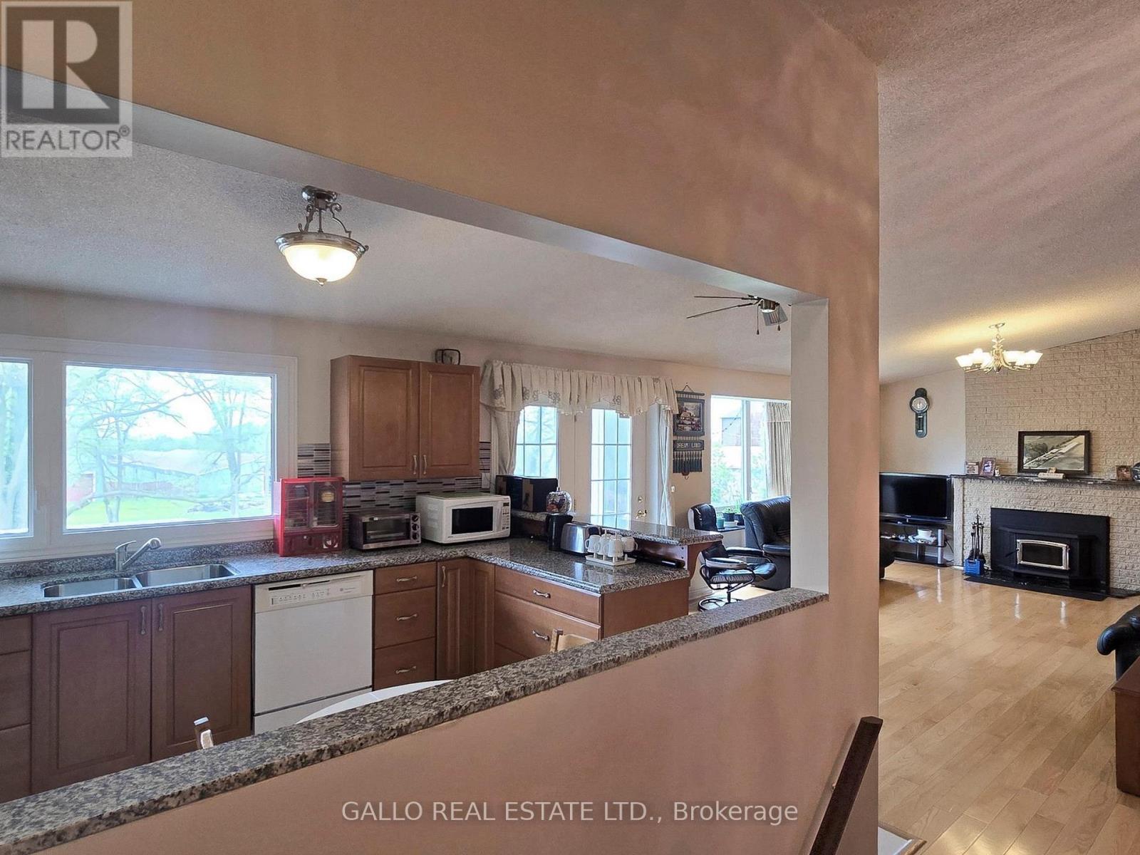 4883 Bethesda Road, Whitchurch-Stouffville, Ontario  L4A 3Z9 - Photo 12 - N12131403