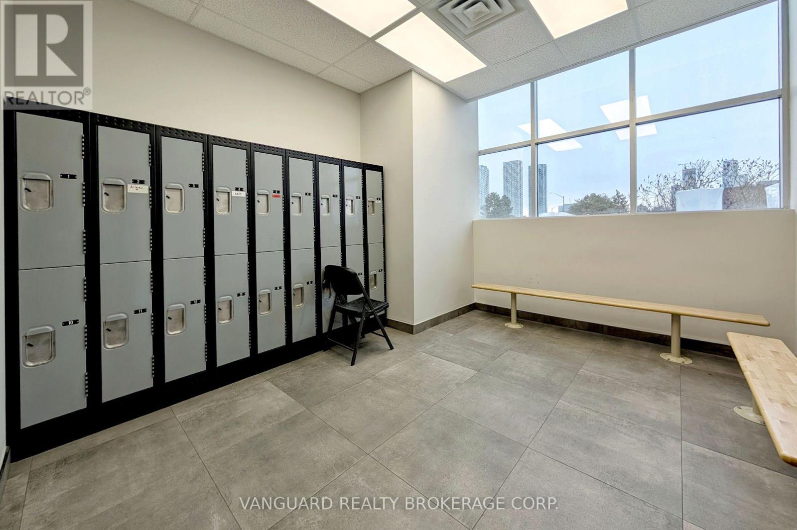 440 Edgeley Boulevard, Vaughan, Ontario  L4K 4G4 - Photo 11 - N12149939