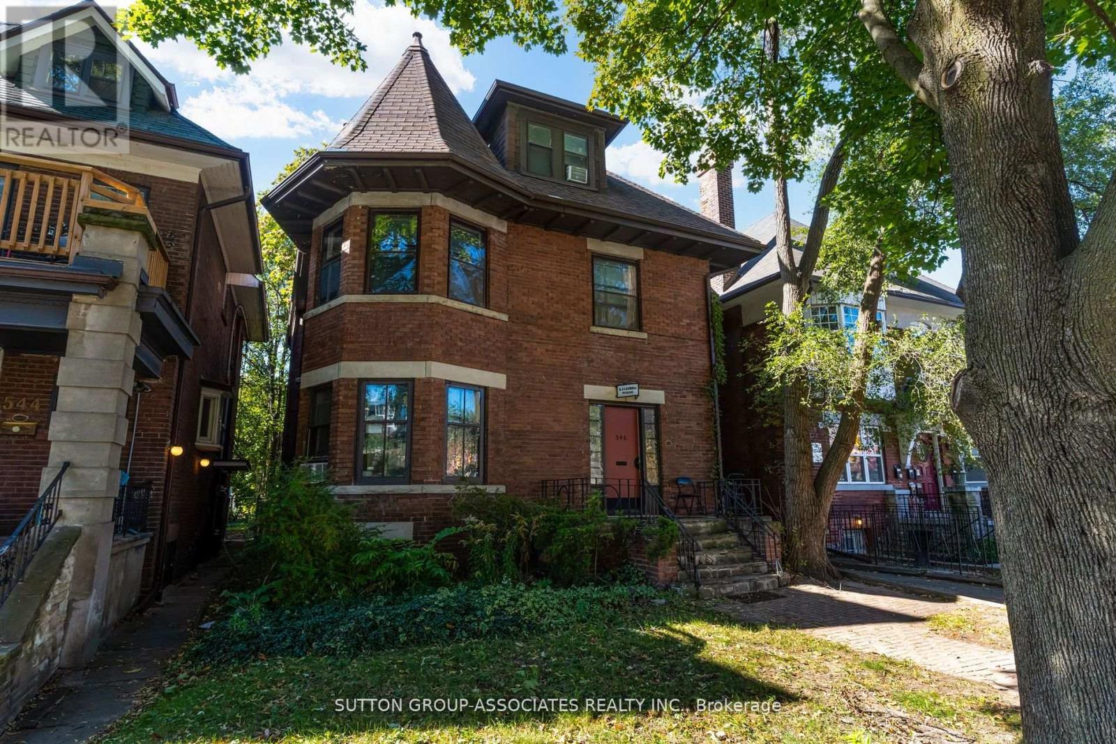 LOWER-B - 546 PALMERSTON BOULEVARD, Toronto, Ontario