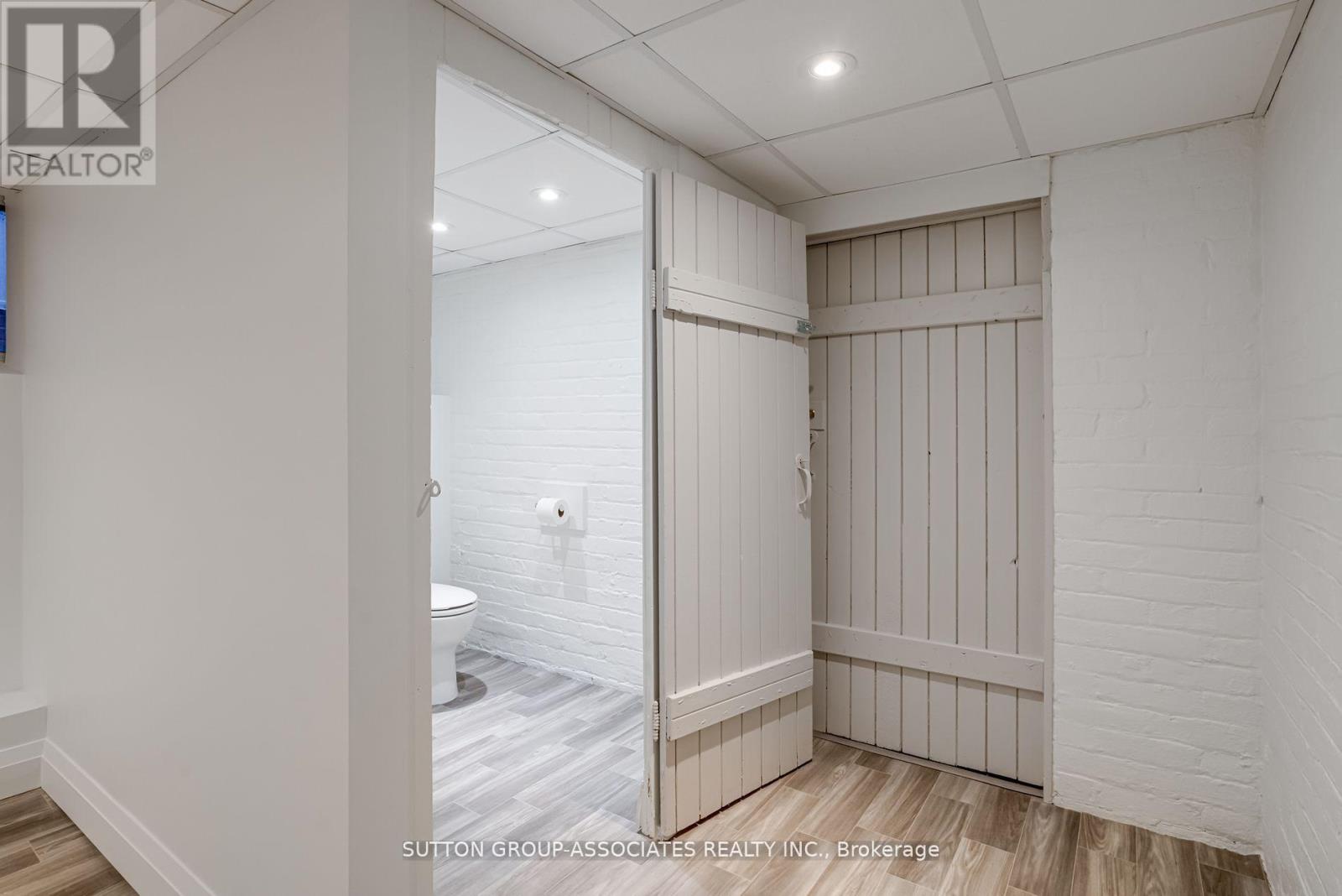 Lower-B - 546 Palmerston Boulevard, Toronto, Ontario  M6G 2P5 - Photo 8 - C12150628