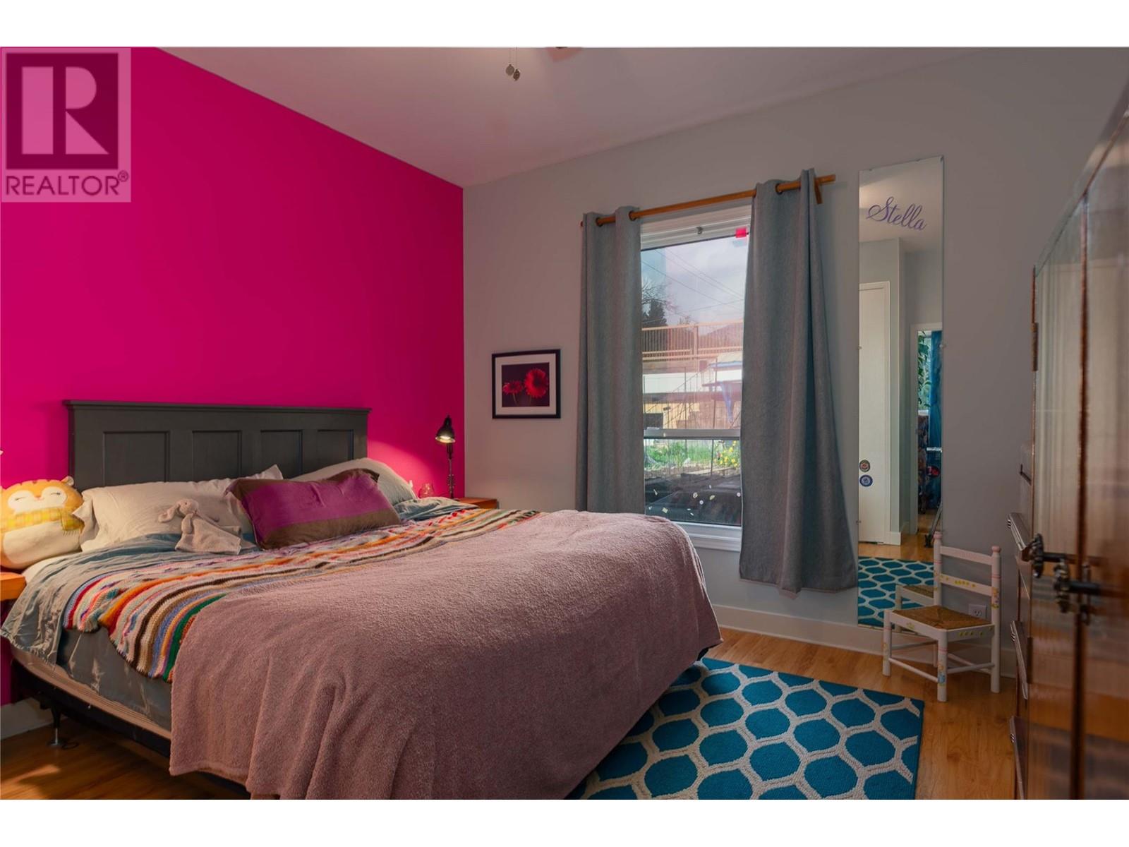 1626 Leroi Avenue, Rossland, BC V0G1Y0