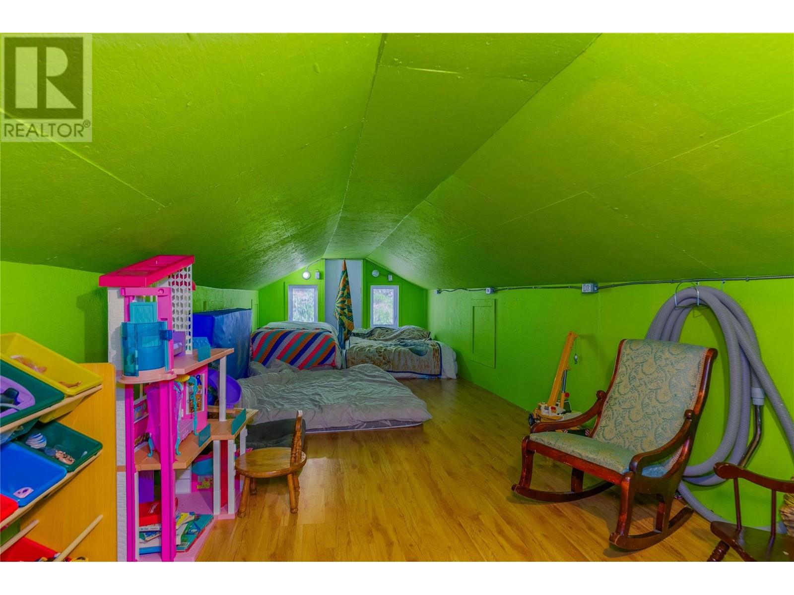 1626 Leroi Avenue, Rossland, BC V0G1Y0