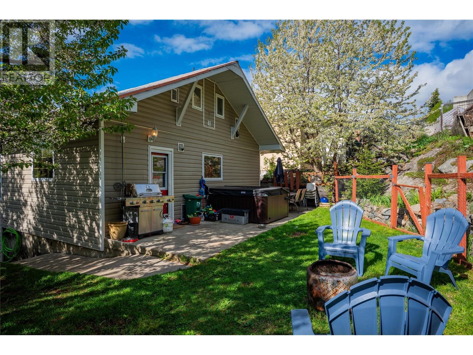 Property at 1626 Leroi Avenue image 4