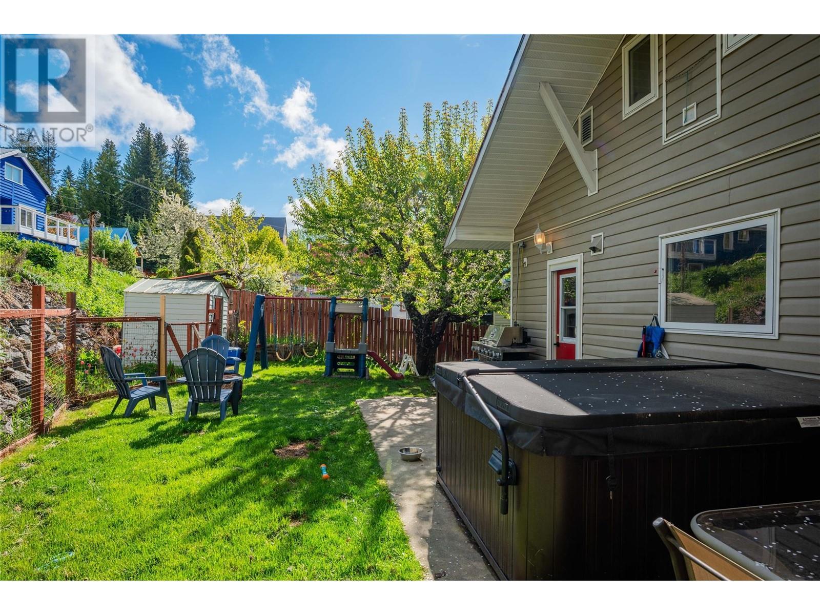 Property at 1626 Leroi Avenue image 5
