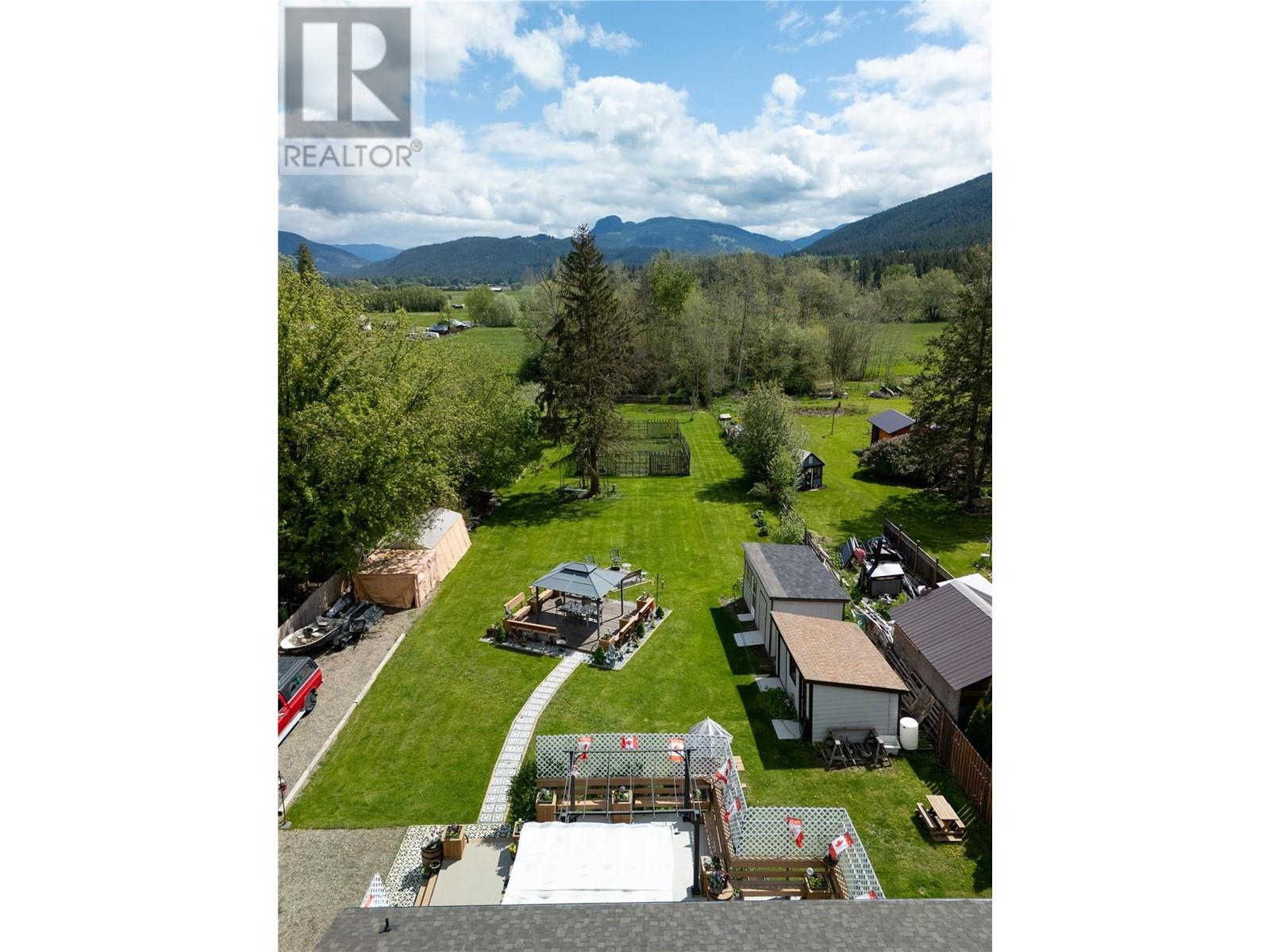 Property at 170 Whitevale Road image 2