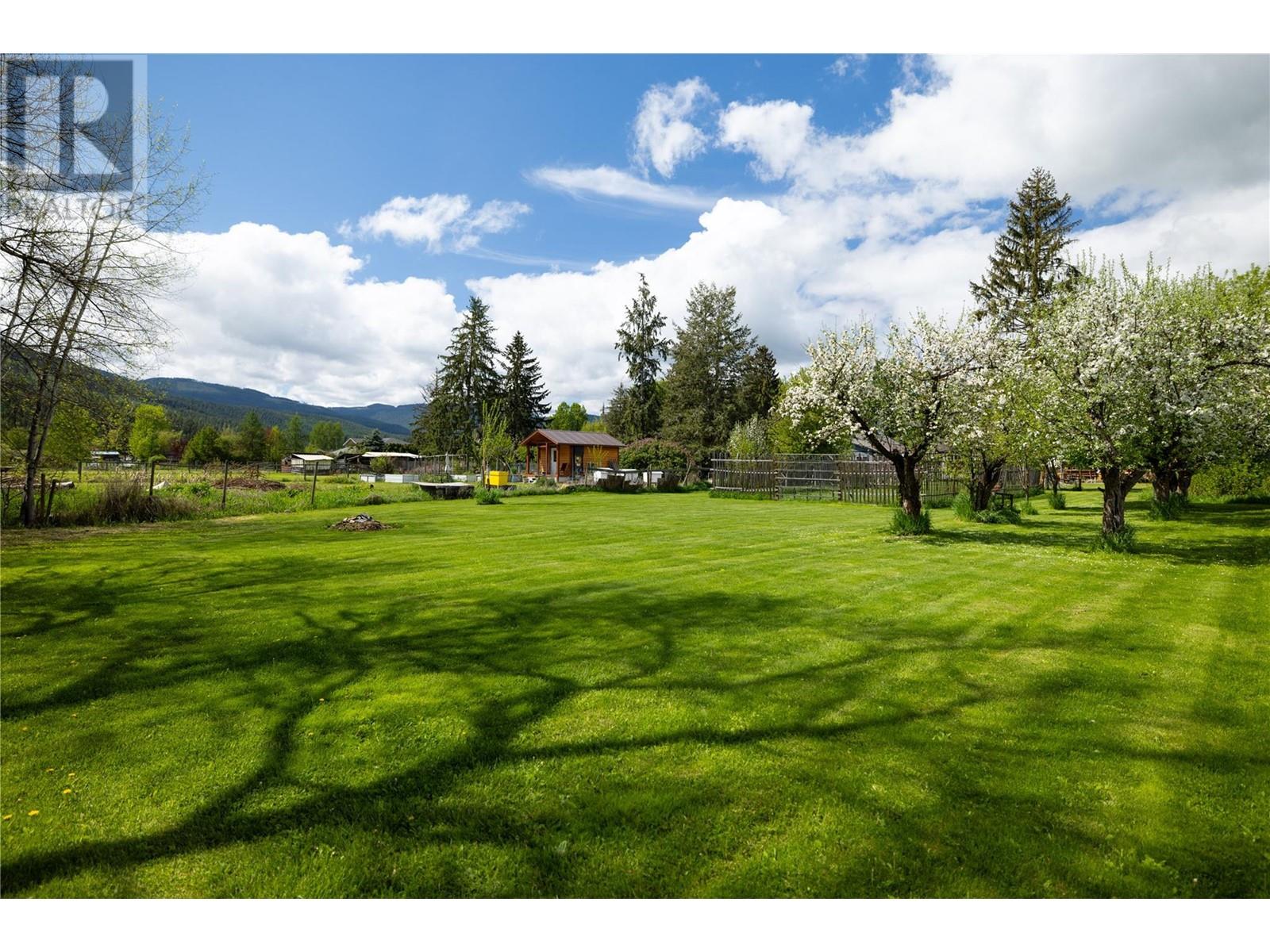 Property at 170 Whitevale Road image 3