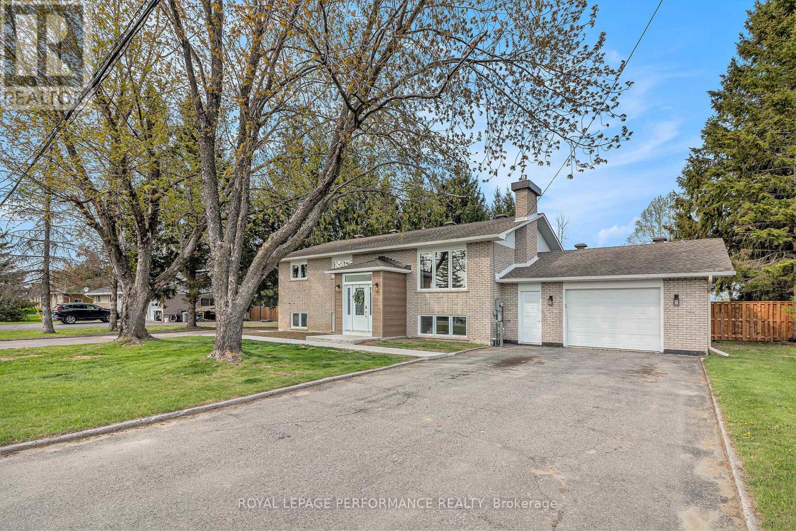 570 County Road 9 Road, Alfred And Plantagenet, Ontario  K0B 1L0 - Photo 3 - X12148526