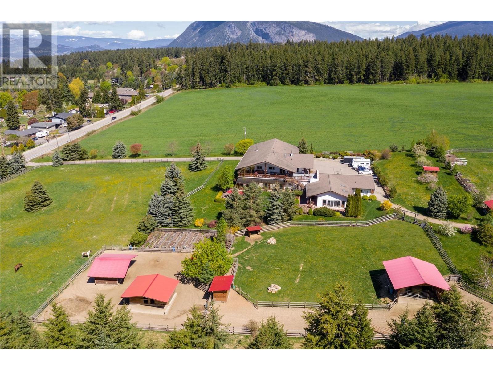 2190 NE 30 Street, Ne Salmon Arm, Salmon Arm by JUDGE TEAM 2190 NE 30 Street, Ne Salmon Arm, Salmon Arm
