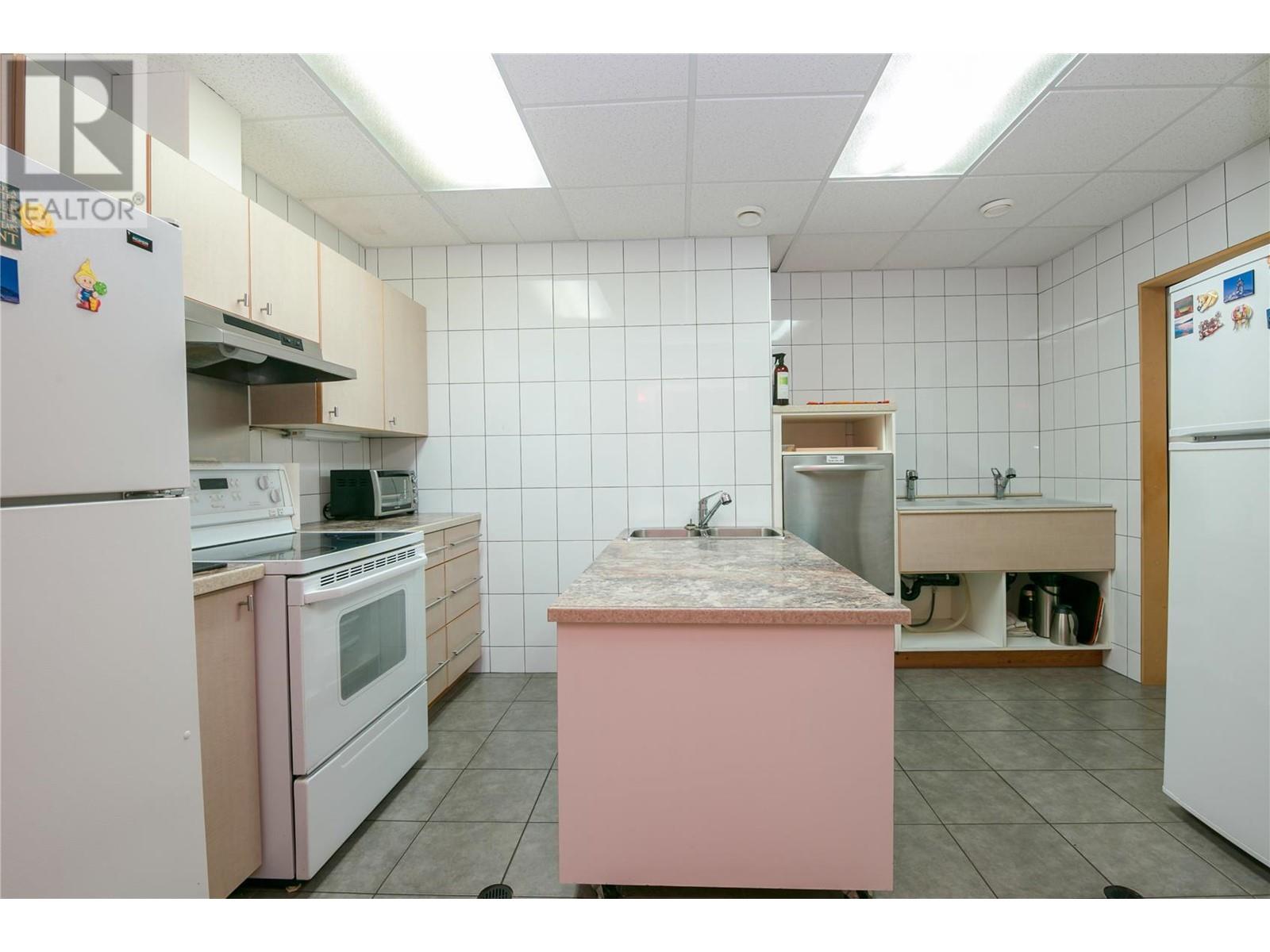 2190 30 Street Ne, Salmon Arm, British Columbia  V1E 3G9 - Photo 25 - 10346957