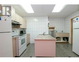 2190 30 Street NE