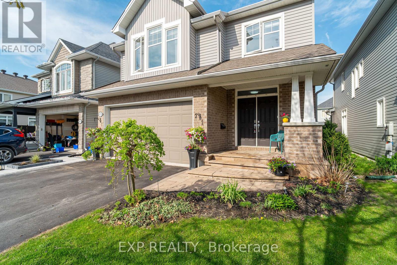 Property at 679 ROCKROSE WAY image 2