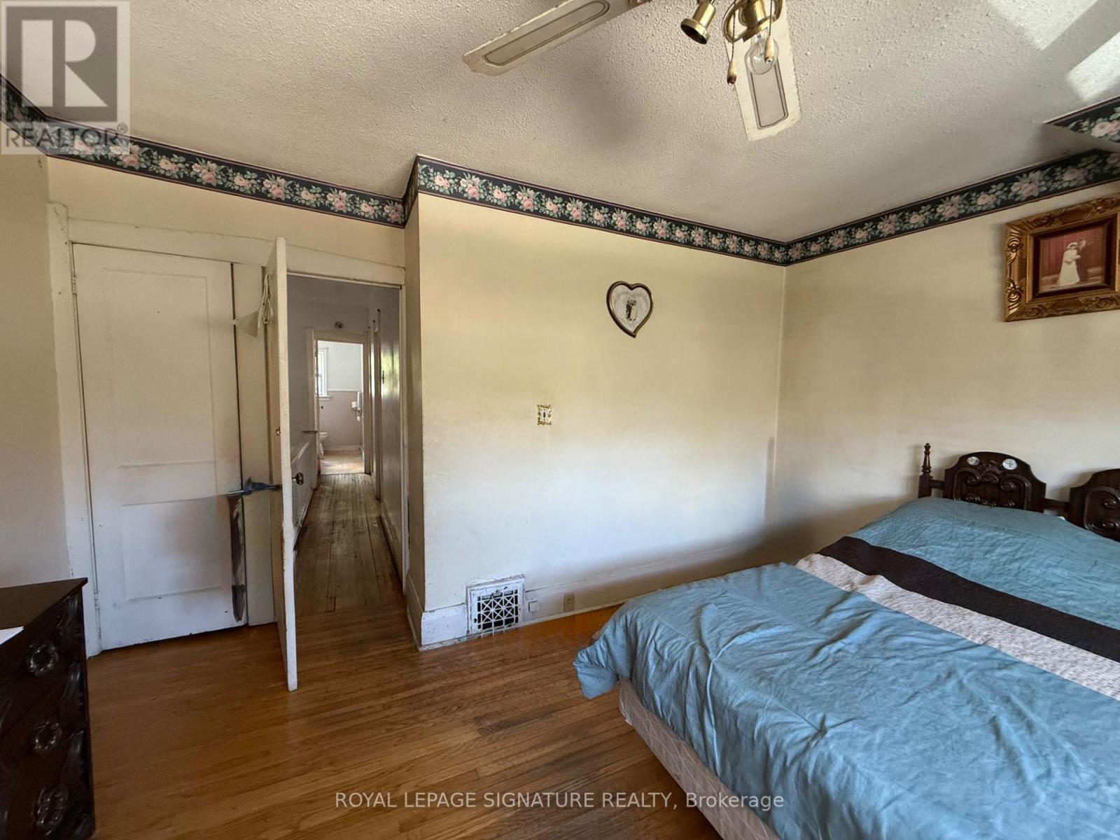 28 Durant Avenue, Toronto, Ontario  M4J 4V9 - Photo 8 - E12148173
