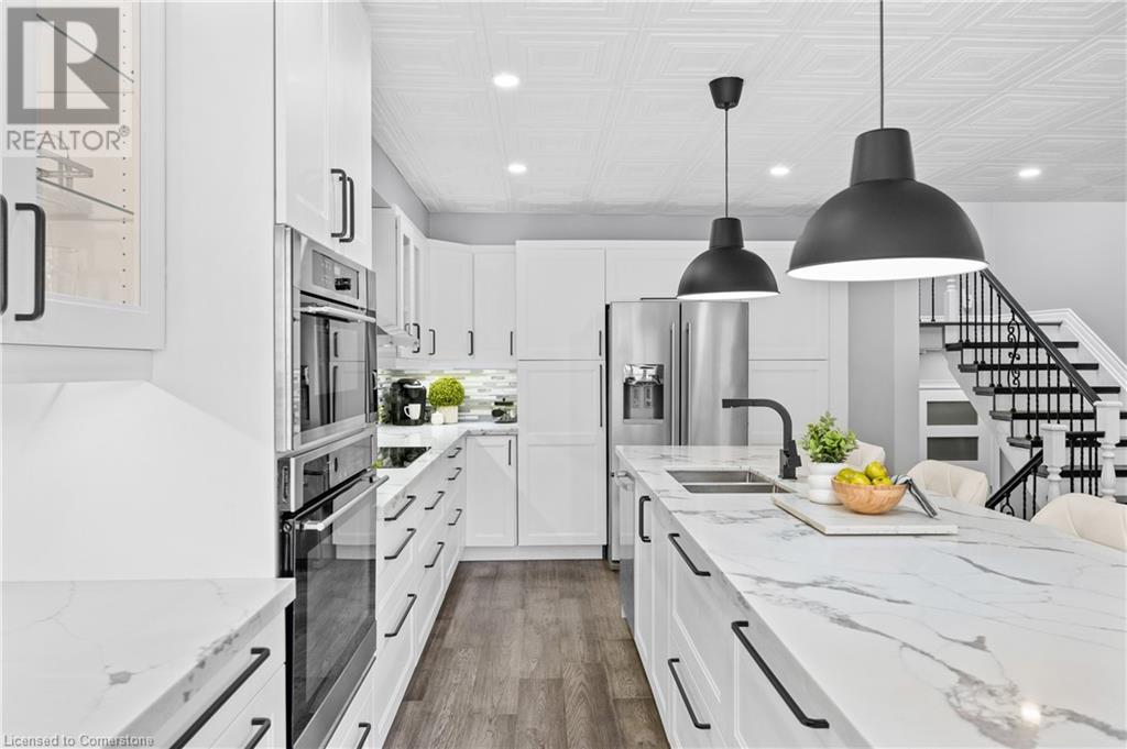 Property at 955 KING Road Unit# 7 image 2