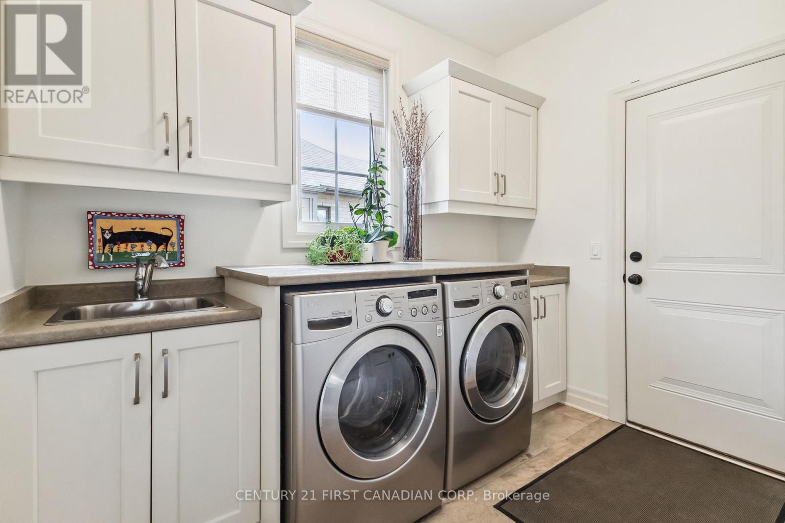 217 Delacourt Road, London North, Ontario  N6G 0H3 - Photo 34 - X12150879