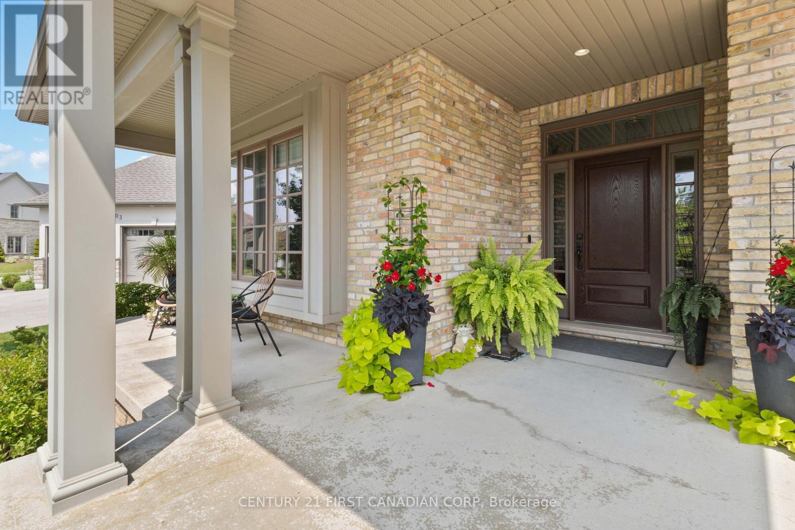 217 Delacourt Road, London North, Ontario  N6G 0H3 - Photo 4 - X12150879