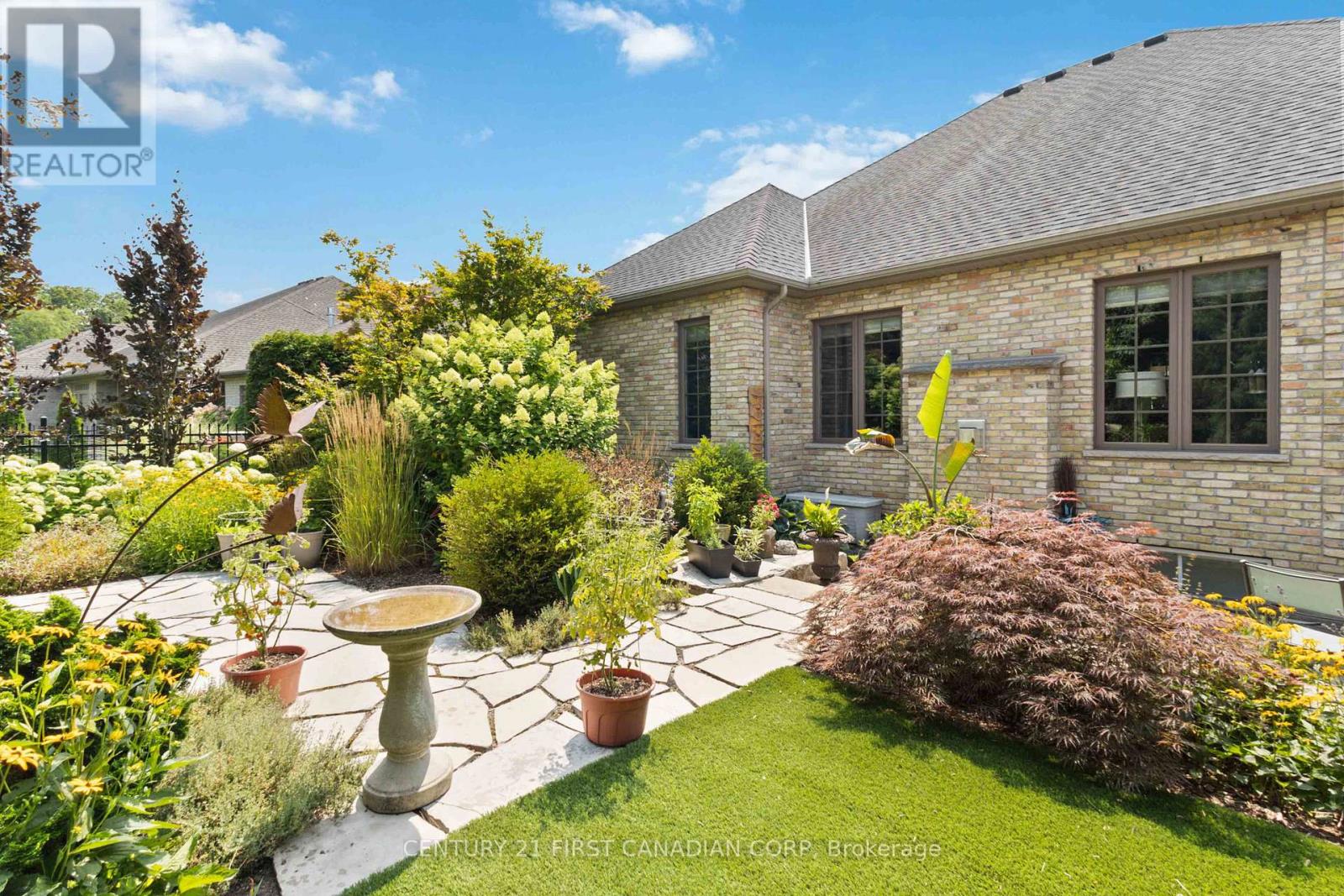 217 Delacourt Road, London North, Ontario  N6G 0H3 - Photo 46 - X12150879