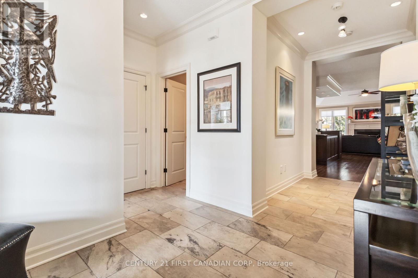 217 Delacourt Road, London North, Ontario  N6G 0H3 - Photo 6 - X12150879