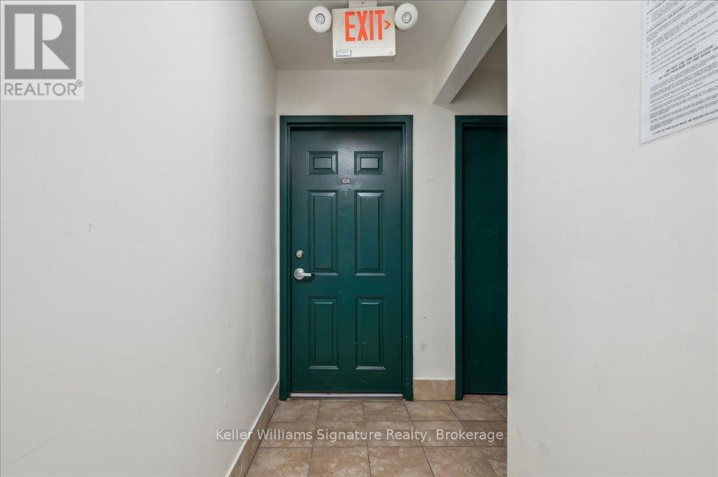 104 - 28 Victoria Avenue N, Hamilton, Ontario  L8L 5E1 - Photo 5 - X12148175