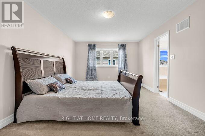 118 Wagner Crescent, Essa, Ontario  L3W 0R7 - Photo 19 - N12150592