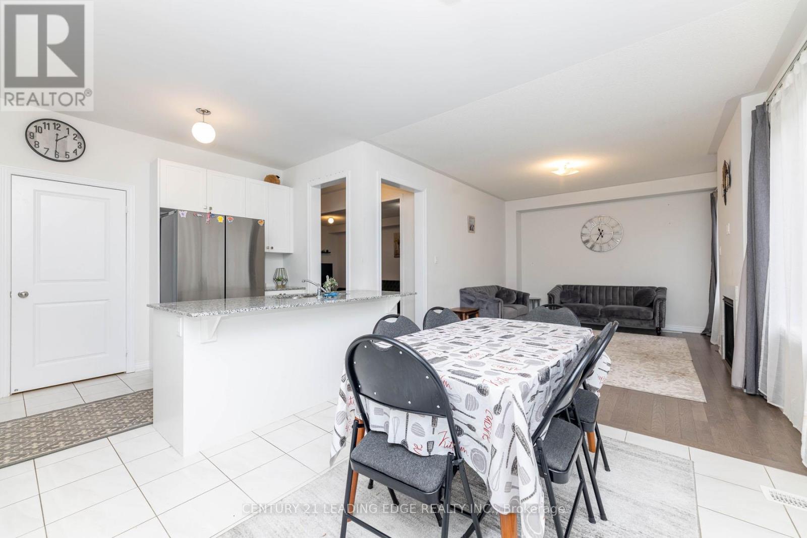 163 Fallharvest Way, Whitchurch-Stouffville, Ontario  L4A 0R8 - Photo 12 - N12150642