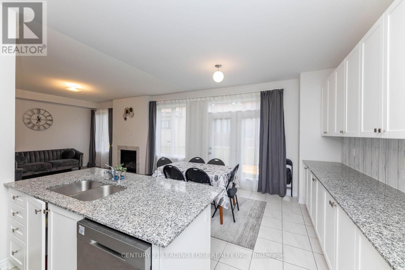 163 Fallharvest Way, Whitchurch-Stouffville, Ontario  L4A 0R8 - Photo 9 - N12150642