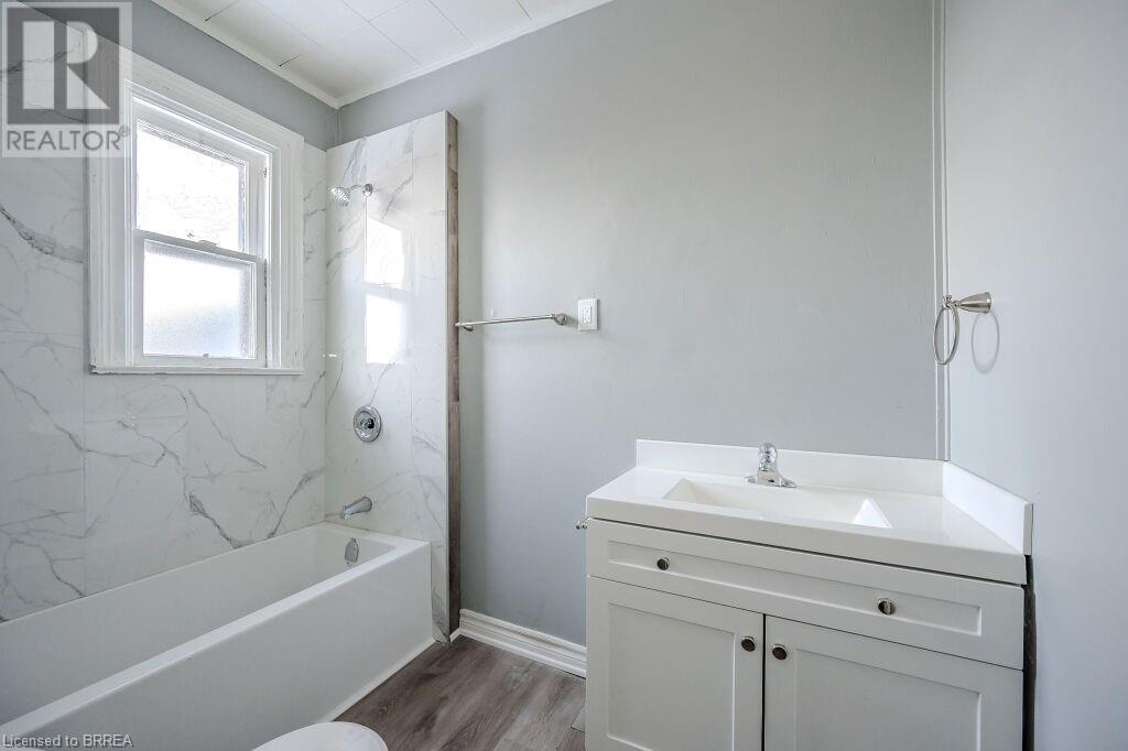 39 Park Avenue, Brantford, Ontario  N3S 5H2 - Photo 23 - 40722061
