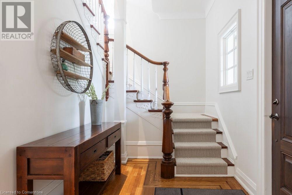 Property at 517 DUNDURN Street S image 5
