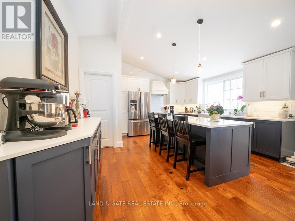 14 Eastern Avenue, Prince Edward County, Ontario  K8N 4Z1 - Photo 6 - X12123517