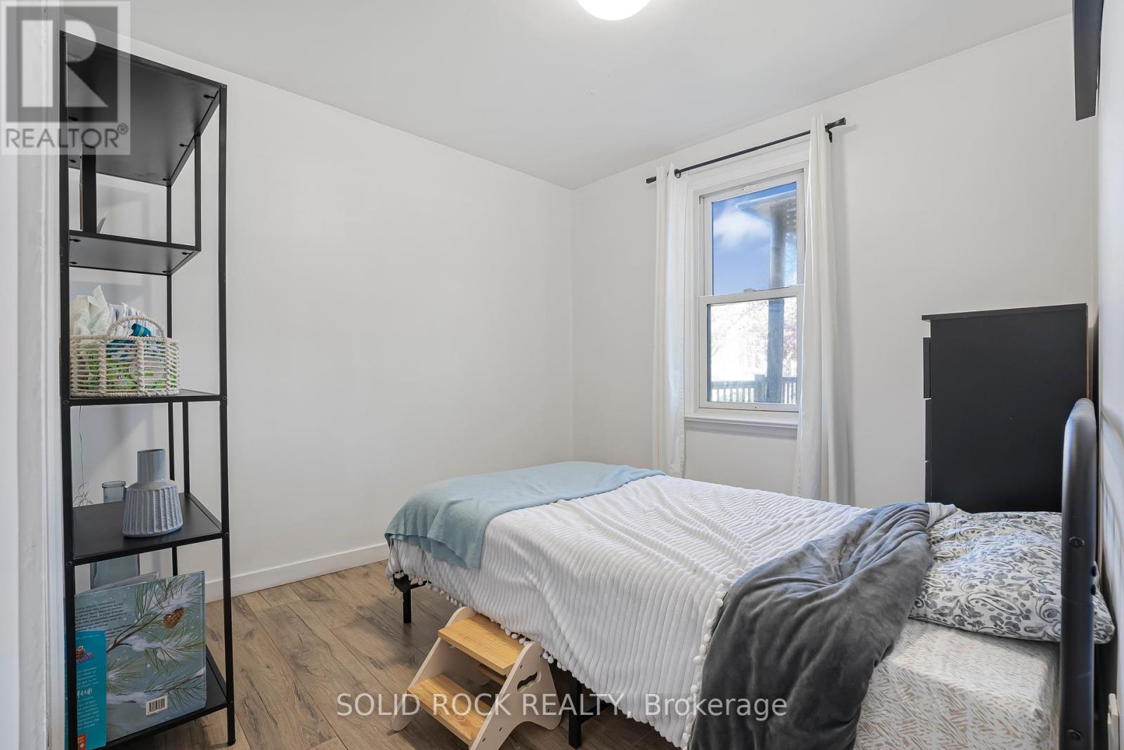 60 Lincoln Road, Hamilton, Ontario  L8E 1Z3 - Photo 9 - X12148731