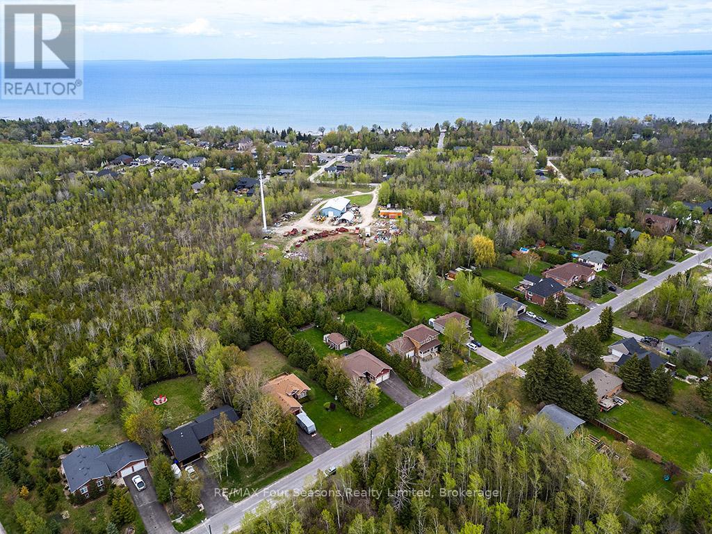 71 Broadview Street, Collingwood, Ontario  L9Y 3Z1 - Photo 2 - S12150770