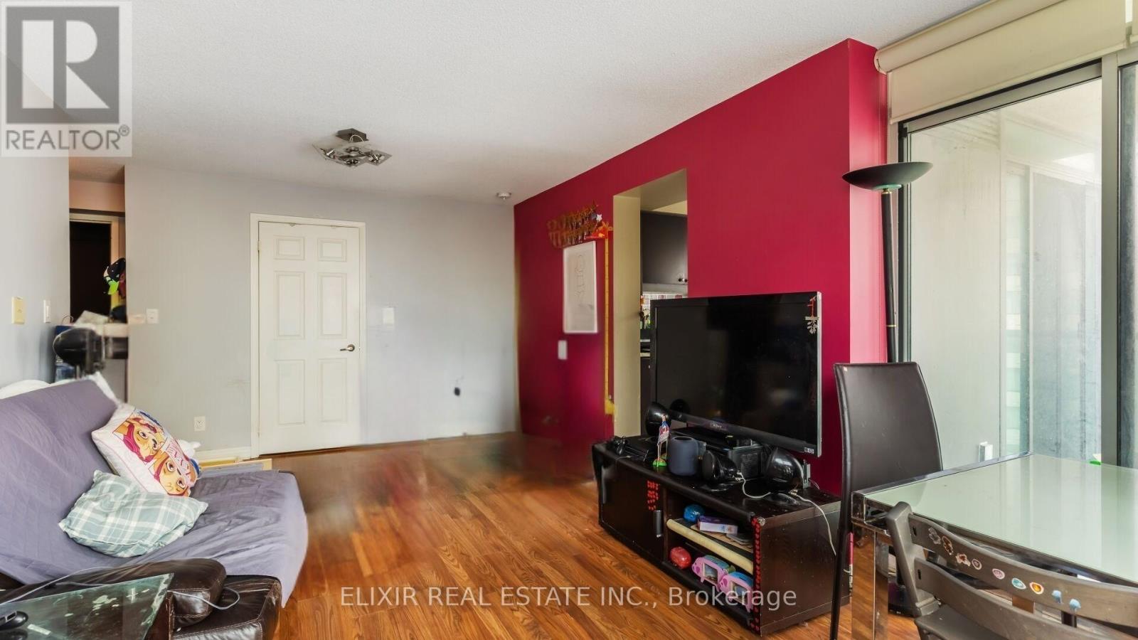 1109 - 208 Enfield Place, Mississauga, Ontario  L5B 0G8 - Photo 5 - W12150604