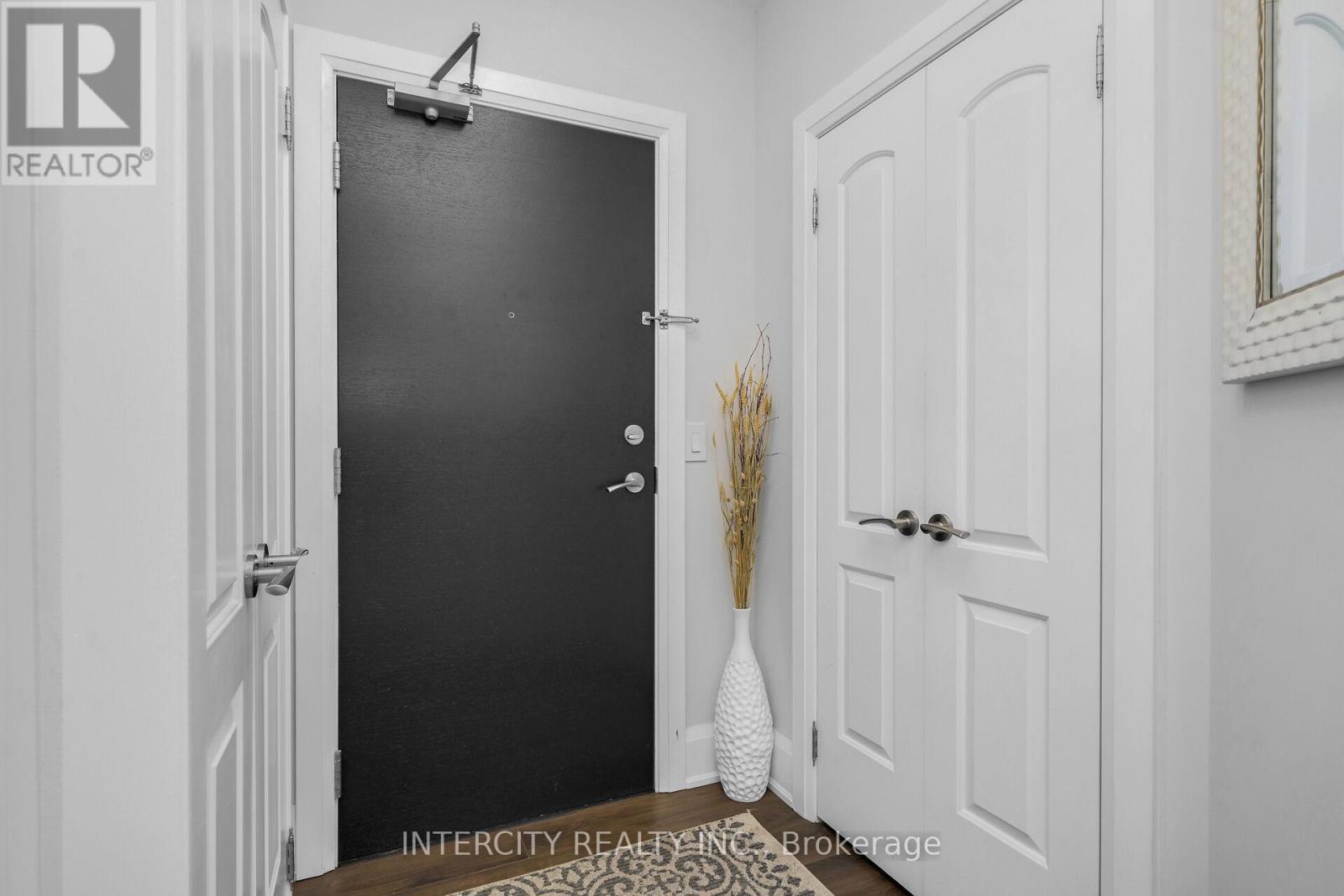 1106 - 45 Yorkland Boulevard, Brampton, Ontario  L6P 4B4 - Photo 6 - W12150608
