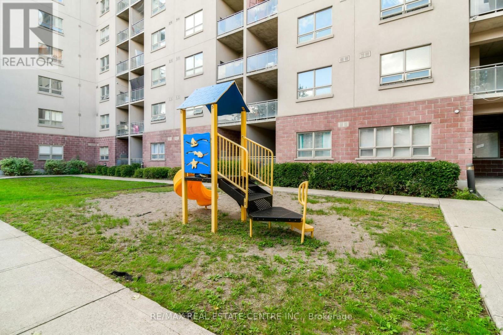 520 - 7405 GOREWAY DRIVE, Mississauga, Ontario