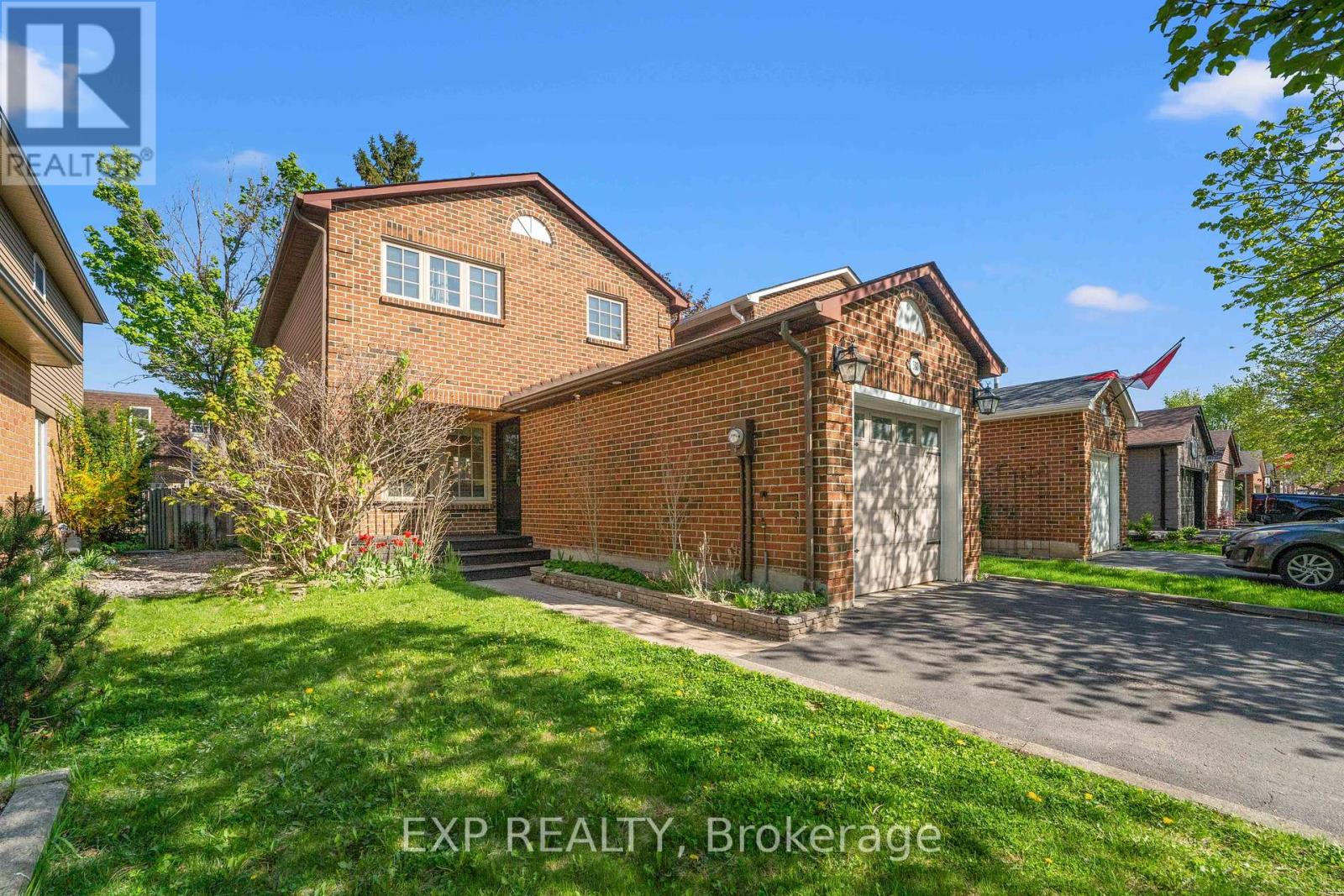 380 Woodlawn Crescent, Milton, Ontario  L9T 4T5 - Photo 3 - W12150672