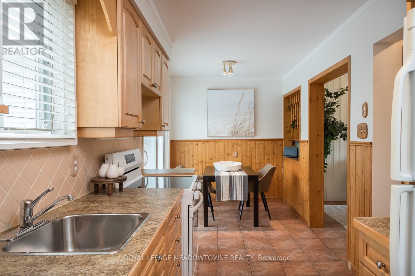 852 Edison Court, Milton, Ontario  L9T 3W1 - Photo 10 - W12150682