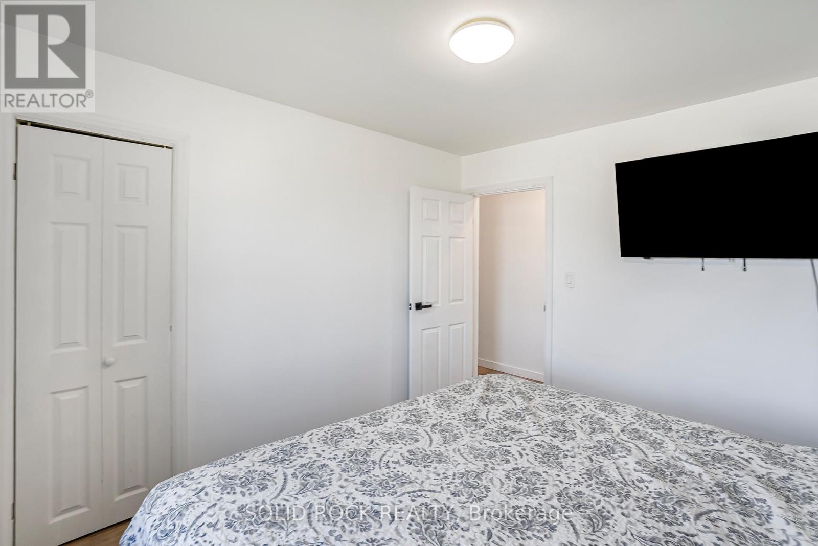 60 Lincoln Road, Hamilton, Ontario  L8E 1Z3 - Photo 8 - X12148731