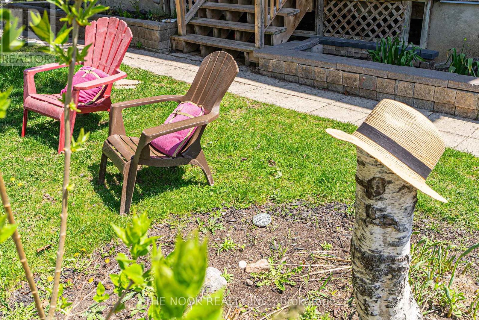 629 Dunn Crescent, Pickering, Ontario  L1W 3T3 - Photo 4 - E12150865