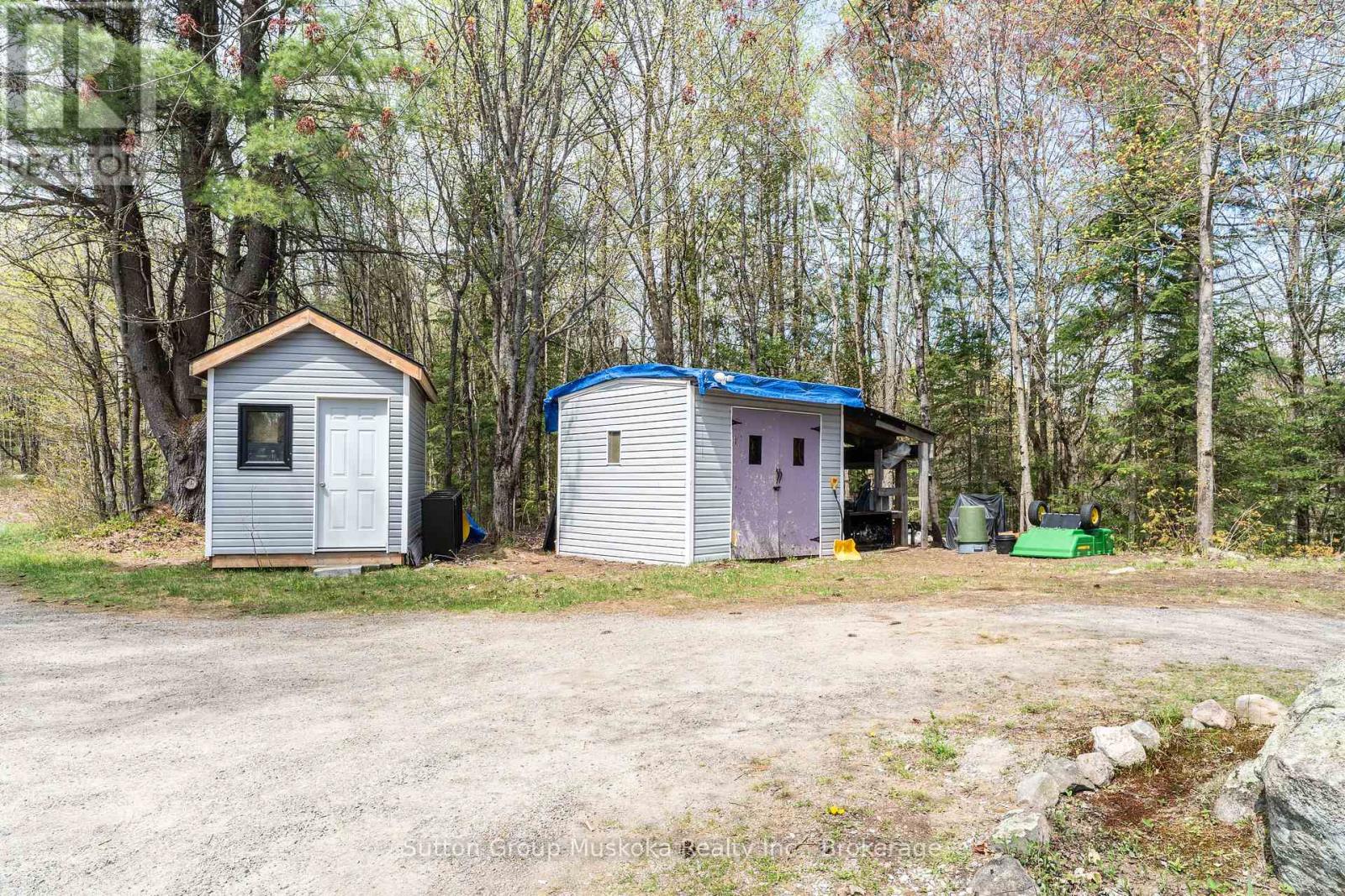 1667 Paint Lake Road, Lake Of Bays, Ontario  P0A 1E0 - Photo 5 - X12150764