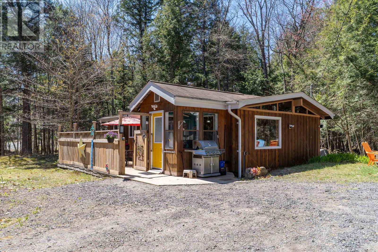 35 Brennan Circle, Huntsville, Ontario  P1H 2J2 - Photo 26 - X12150797