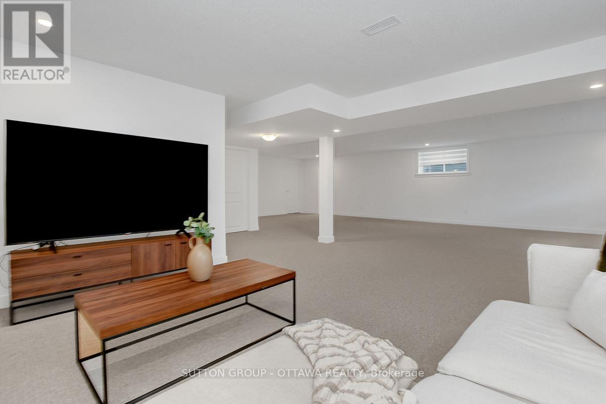908 Duxbury Lane, Ottawa, Ontario  K4M 0M3 - Photo 34 - X12150716