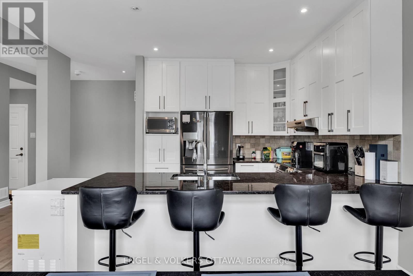 275 Mission Trail Crescent, Ottawa, Ontario  K2T 0H7 - Photo 12 - X12150792
