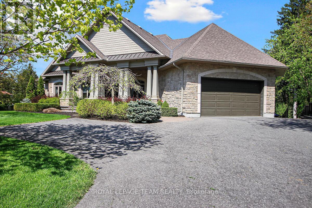 Property at 5591 MANOTICK MAIN STREET image 4