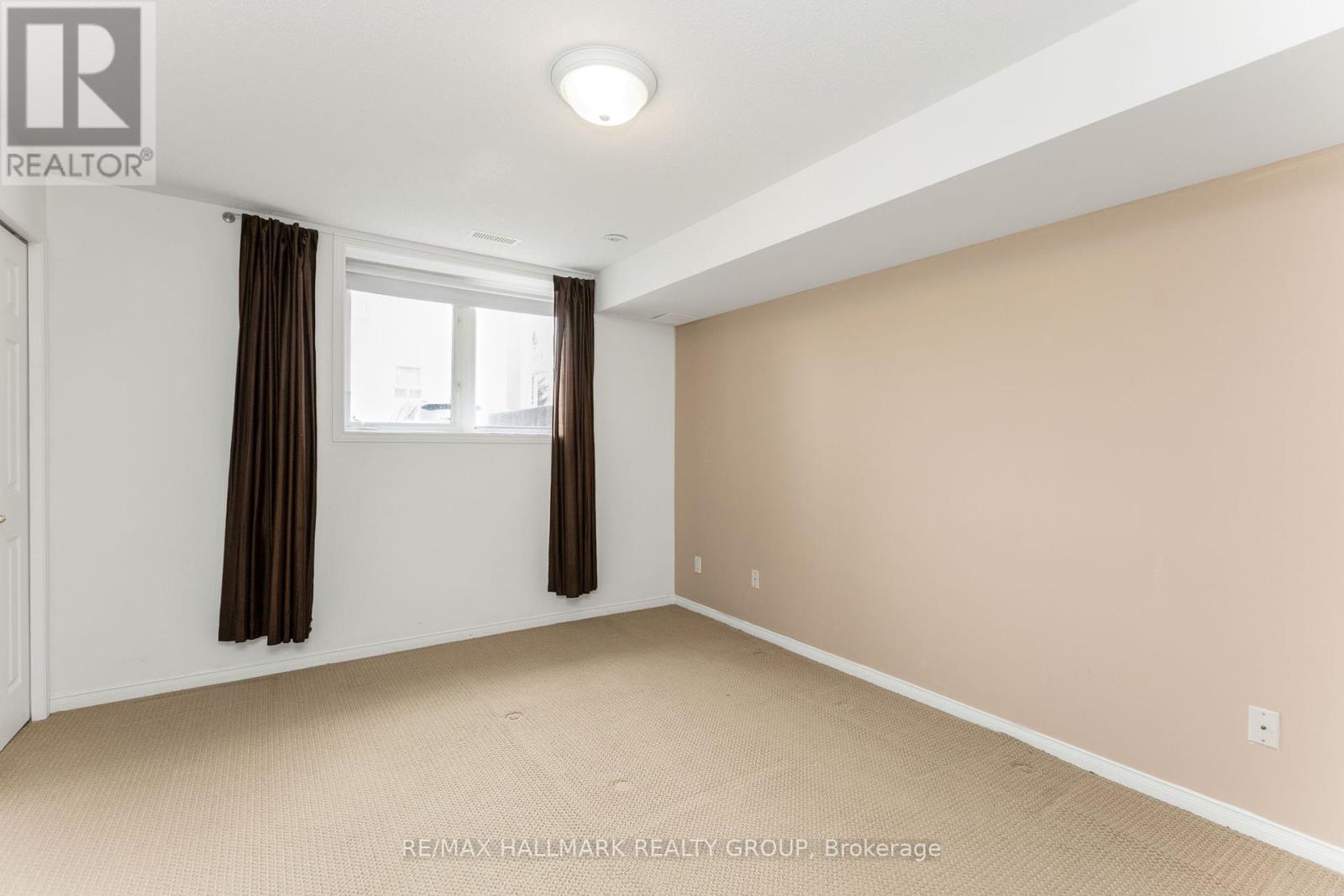 896 Longfields Drive, Ottawa, Ontario  K2J 5K6 - Photo 18 - X12150839