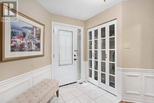 2037 Rolling Brook Drive, Ottawa, Ontario  K1W 1C9 - Photo 4 - X12150840