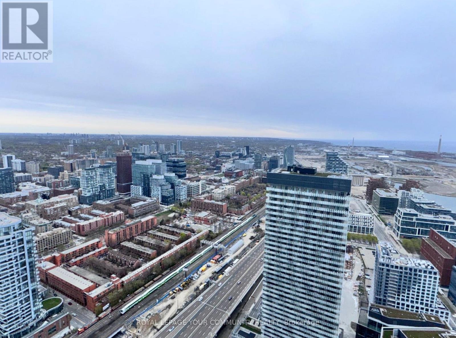 6506 - 138 Downes Street, Toronto, Ontario  M5E 0E4 - Photo 17 - C12141092