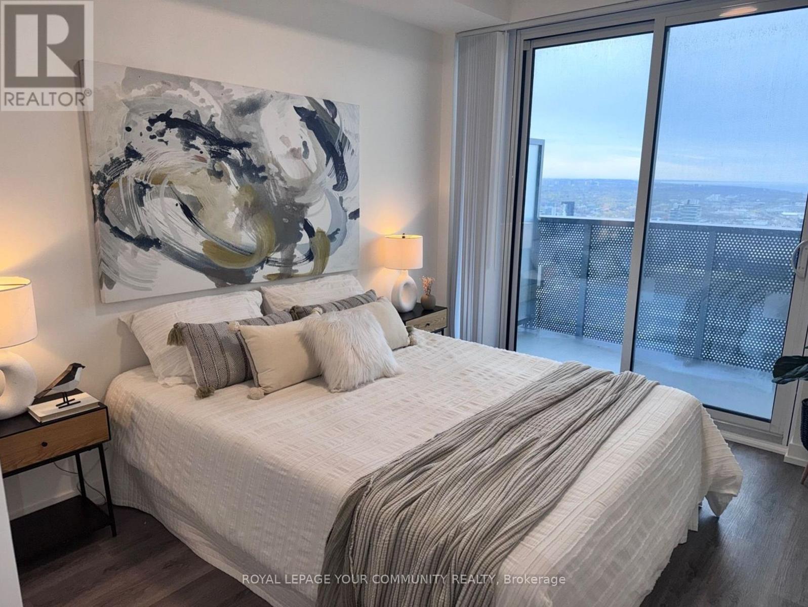 6506 - 138 Downes Street, Toronto, Ontario  M5E 0E4 - Photo 5 - C12141092