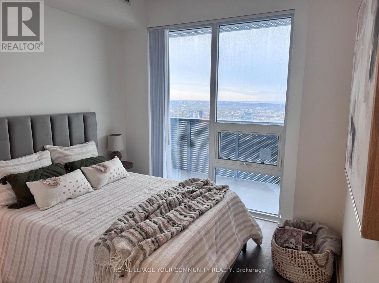6506 - 138 Downes Street, Toronto, Ontario  M5E 0E4 - Photo 6 - C12141092
